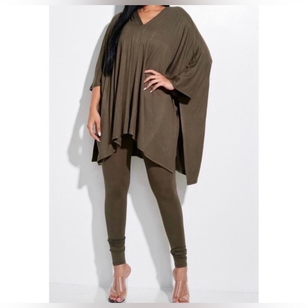 Two Piece V-Neck Poncho Swing Cape Forest Green Top and Leggings Lounge Set